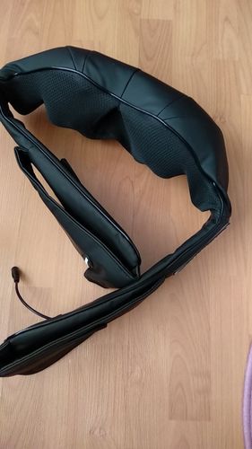 Customer photo review of Vibration Neck & Shoulder U-Shape Massager with Heat - Home and Car Use
