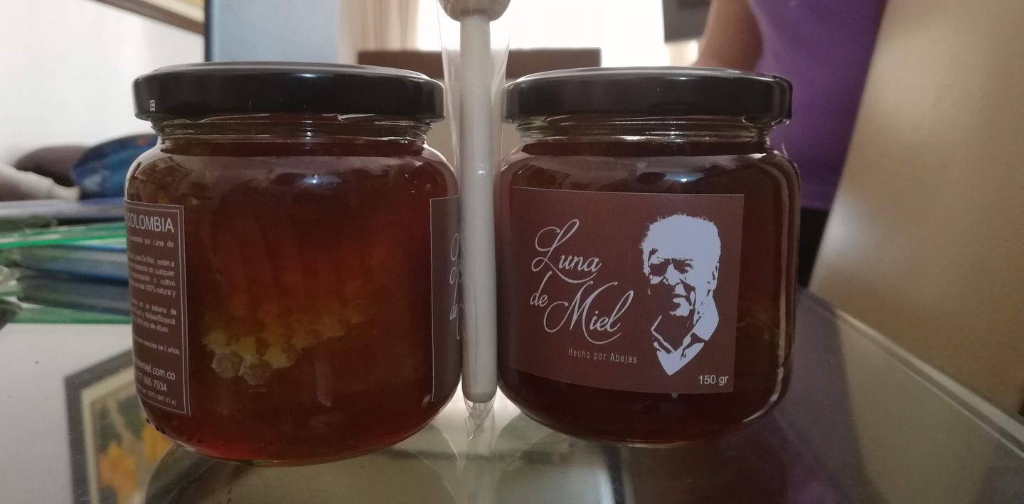 Customer photo review of Luna de miel con panal de abejas 280g