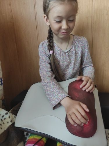 Customer photo review of 3-in-1 Neck Shoulder Back Shiatsu Massage Pillow/Chair With Heat