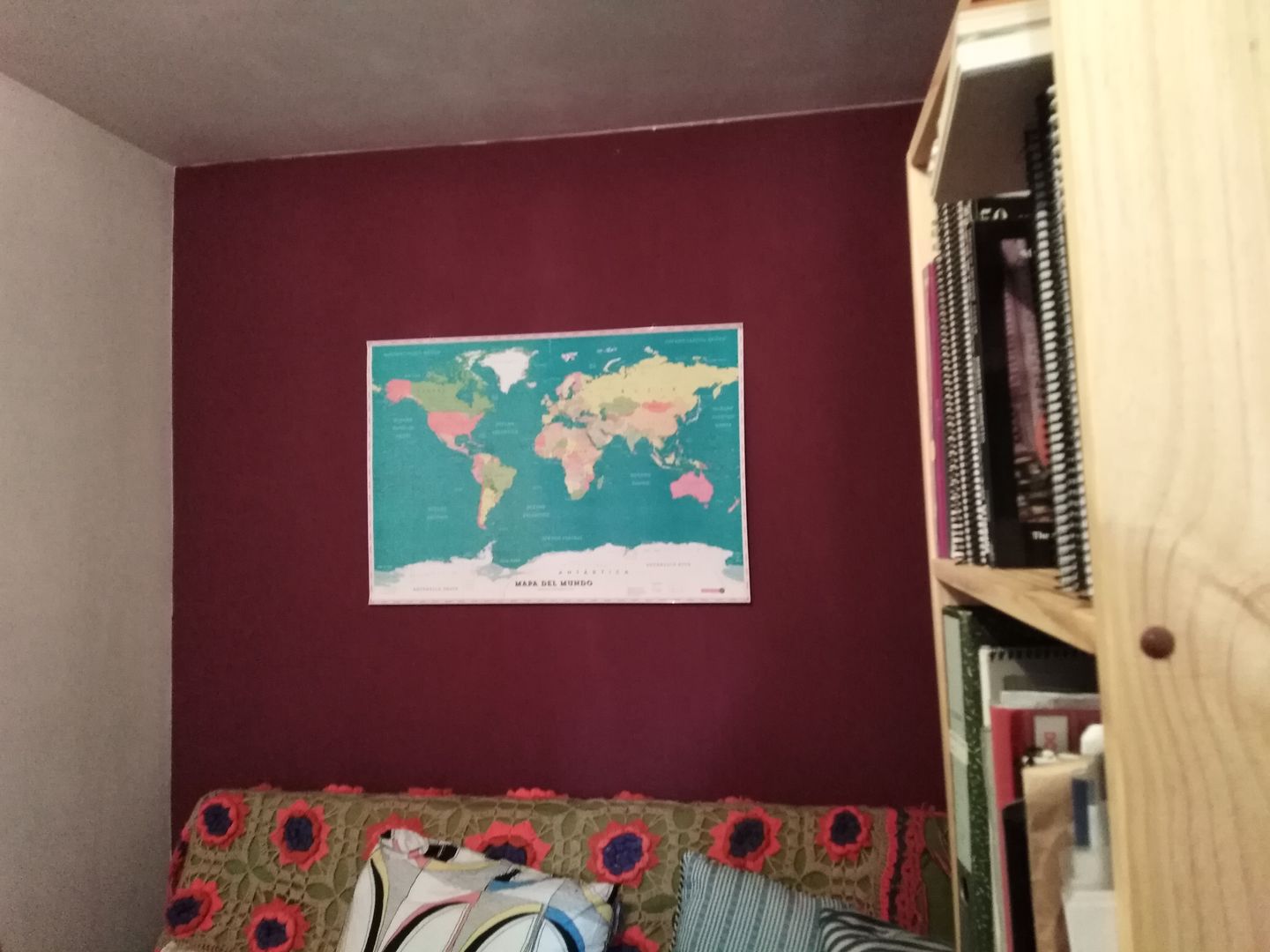 Customer photo review of Mapa del Mundo Político y Geográfico 2020 - Lámina