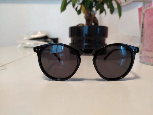 Customer photo review of Designer Polarized Sunglasses