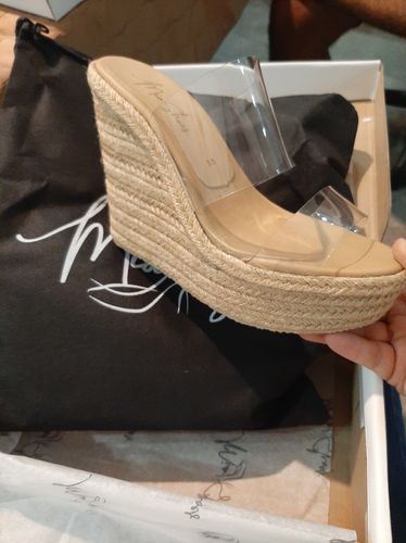 Customer photo review of Plataforma Miriam Transparente