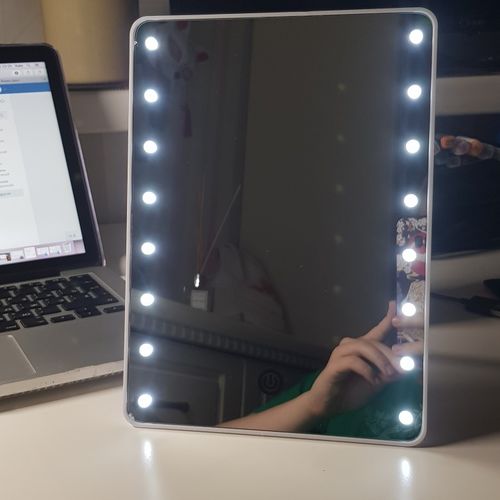 Customer photo review of 16 LEDs Makeup Mirror with Touch Screen and Adjustable Brightness - Battery Operated