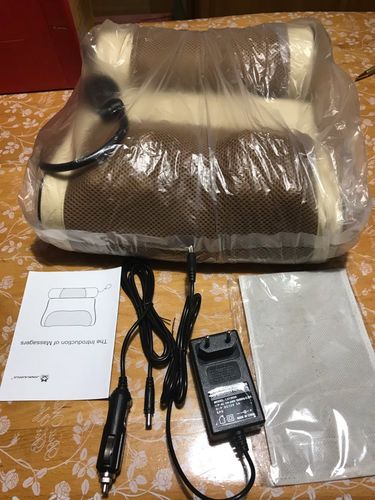 Customer photo review of 2-in-1 Multifunctional Shiatsu Cervical Neck Shoulder Back Massage Pillow With Removable Pillow