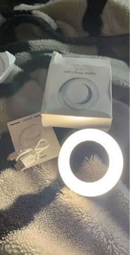 Customer photo review of Updated LED Selfie Phone Ring Light for iPhone Android - Youtube Vlog Light Enhancing