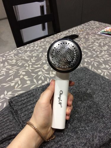 Customer photo review of Electric Lint Remover Fuzz Shaver for Fabric Clothes and Sweater