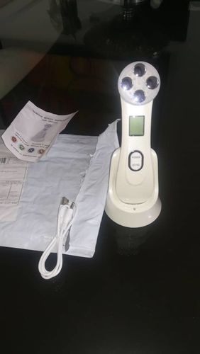 Customer photo review of 5-in-1 EMS Electroporation RF Radio Frequency LED Photon Therapy for Skin Tightening - Acne Wrinkles Removal