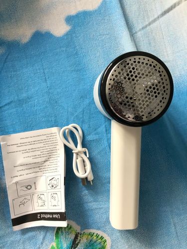 Customer photo review of Electric Lint Remover Fuzz Shaver for Fabric Clothes and Sweater