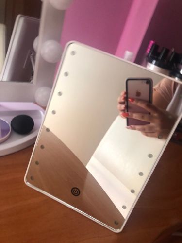 Customer photo review of 16 LEDs Makeup Mirror with Touch Screen and Adjustable Brightness - Battery Operated