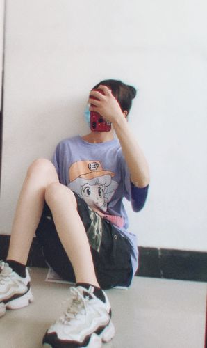 Customer photo review of "Creamy Mami" Tee