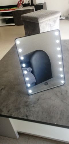 Customer photo review of 16 LEDs Makeup Mirror with Touch Screen and Adjustable Brightness - Battery Operated
