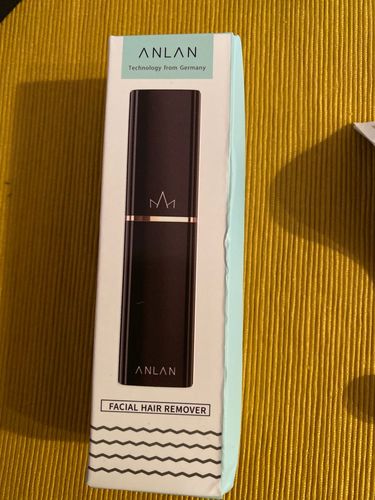 Customer photo review of Electric Painless Facial Hair Removal Upper Lip Cheeks Mini Shaver - Lipstick Style