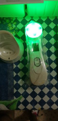 Customer photo review of 5-in-1 EMS Electroporation RF Radio Frequency LED Photon Therapy for Skin Tightening - Acne Wrinkles Removal