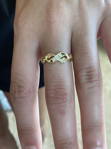 Fern M. review of Black Hills Gold Slim Triple Diamond Ring image 1 out of 1