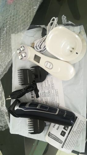Customer photo review of 5-in-1 EMS Electroporation RF Radio Frequency LED Photon Therapy for Skin Tightening - Acne Wrinkles Removal