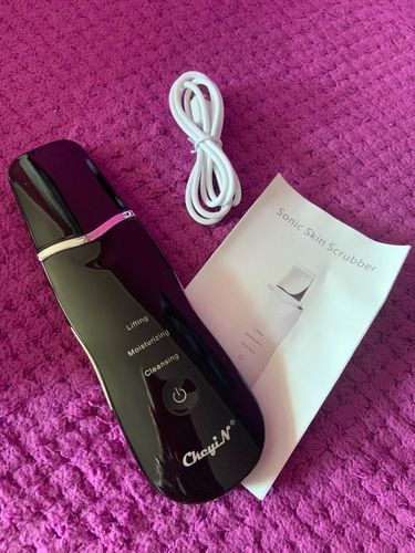 Customer photo review of Electric Ultrasonic Facial Skin Scrubber - Ionic Deep Face Cleaning