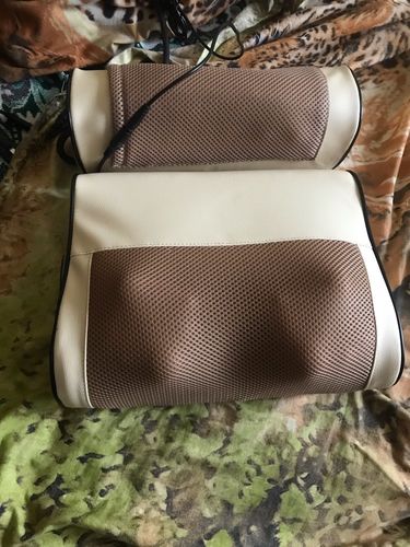 Customer photo review of 2-in-1 Multifunctional Shiatsu Cervical Neck Shoulder Back Massage Pillow With Removable Pillow