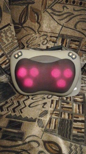 Customer photo review of Infrared Shiatsu Vibrating Kneading Neck & Shoulder Massage Pillow with Heat
