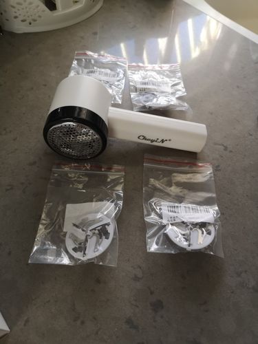 Customer photo review of Electric Lint Remover Fuzz Shaver for Fabric Clothes and Sweater