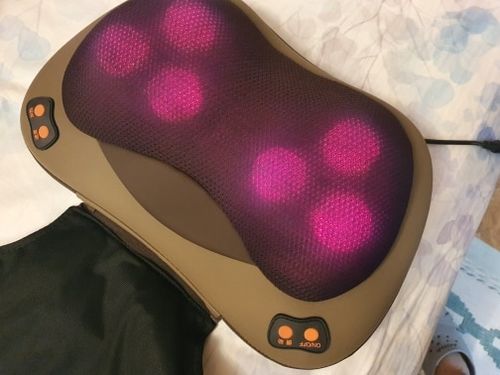 Customer photo review of Infrared Shiatsu Vibrating Kneading Neck & Shoulder Massage Pillow with Heat