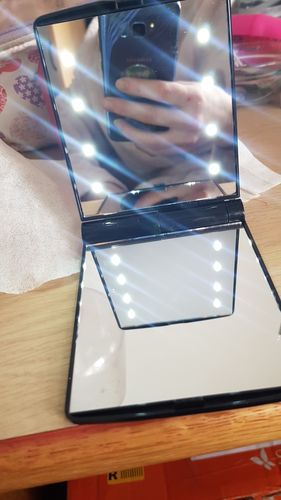 Customer photo review of 16 LEDs Makeup Mirror with Touch Screen and Adjustable Brightness - Battery Operated