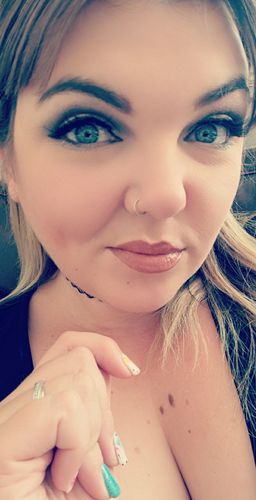 Customer photo review of Diamond Magnetic Eyelashes and Eyeliner Kit