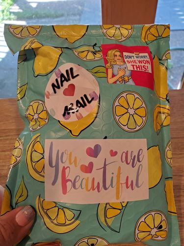 Customer photo review of Nail Mail Round Stickers