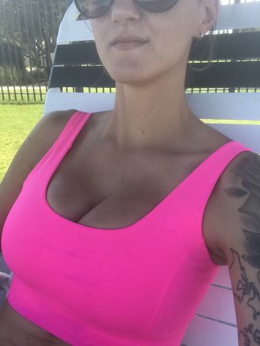 Customer photo review of Chi Chi Bra - Neon Pink