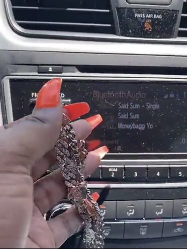 Customer photo review of Butterfly dreams anklet