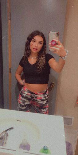 Customer photo review of “Mariposa Diamante choker”