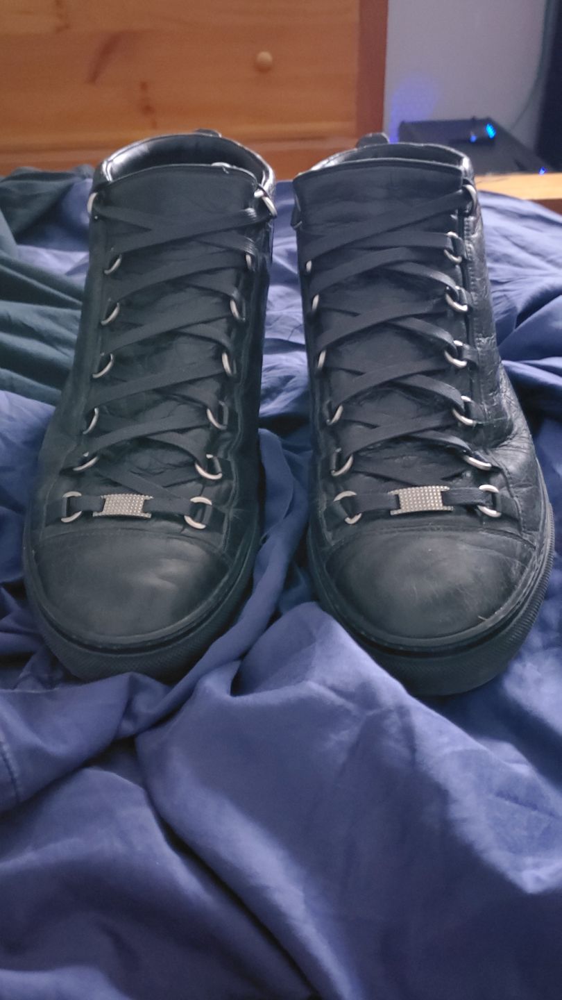 Customer photo review of Flat Waxed Cotton Shoe Laces