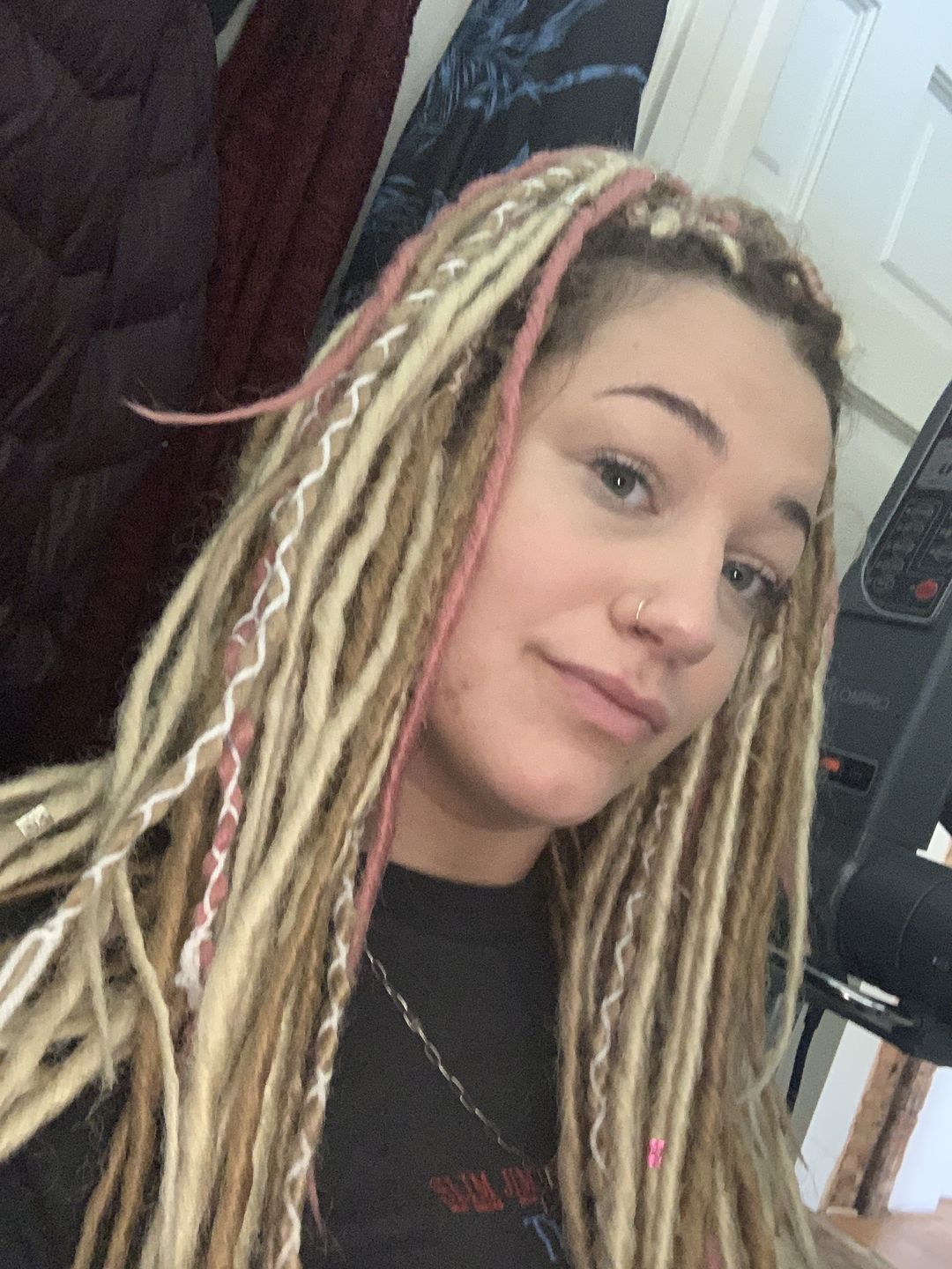 Customer photo review of Dusty Pink  - (1 pack of 5 Dreads)
