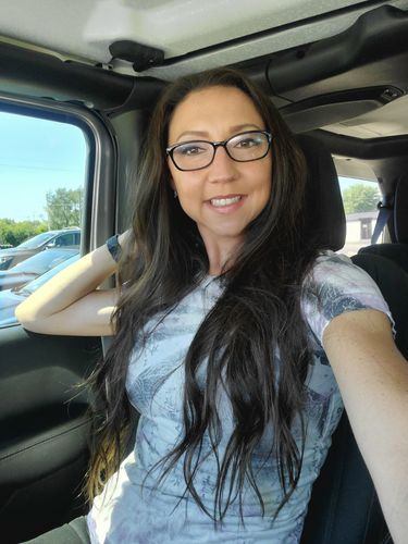 Customer photo review of Full Shine Tape in Hair Extensions Remy Human Hair Darkest Brown (#2)