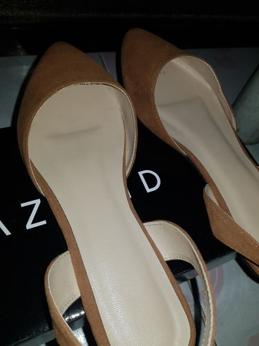 Customer photo review of Aria Tan