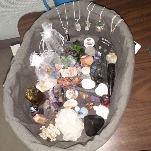 Customer photo review of [FREE DOWNLOAD] Best Crystals to Awaken Your Intuition Book
