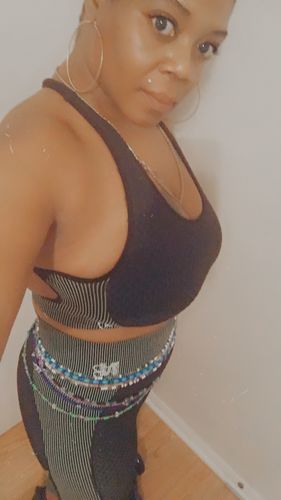 Customer photo review of Andie 3 Piece Seamless Striped Bra Set