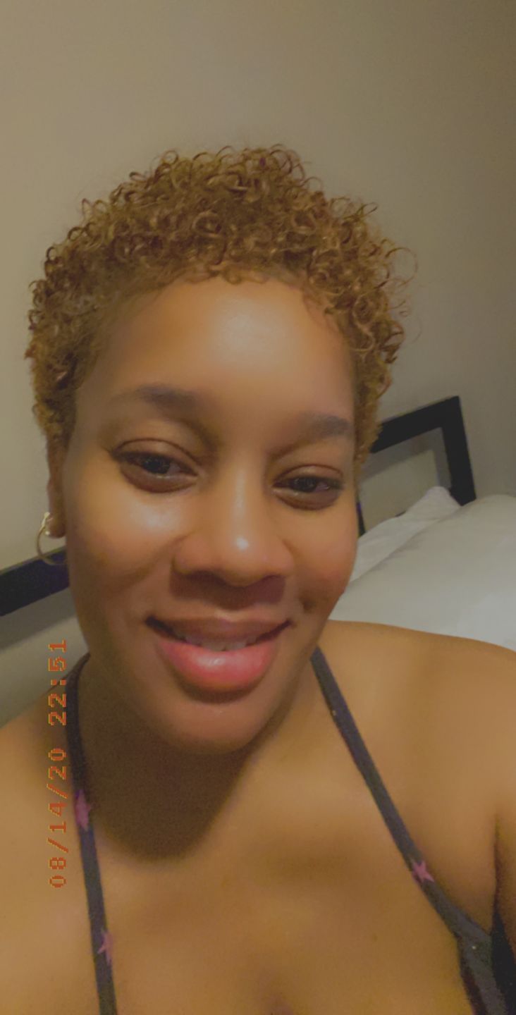 Customer photo review of Defining Flaxseed Gel for Curly Hair with Organic Jojoba Oil for Moisture and Lavender Fragrance