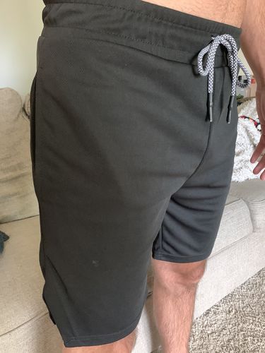 Customer photo review of 7" Pocket Hybrid Shorts