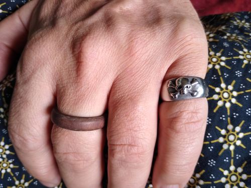 Customer photo review of ANTIQUE CROSS BONE RING