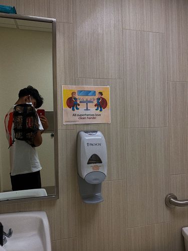 Customer photo review of VLONE Monroe T-shirt