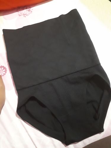 Customer photo review of Panty Amincissant Noir