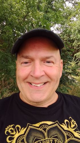 Customer photo review of Pink Floyd - Wish You Were Here - Men's T-Shirt