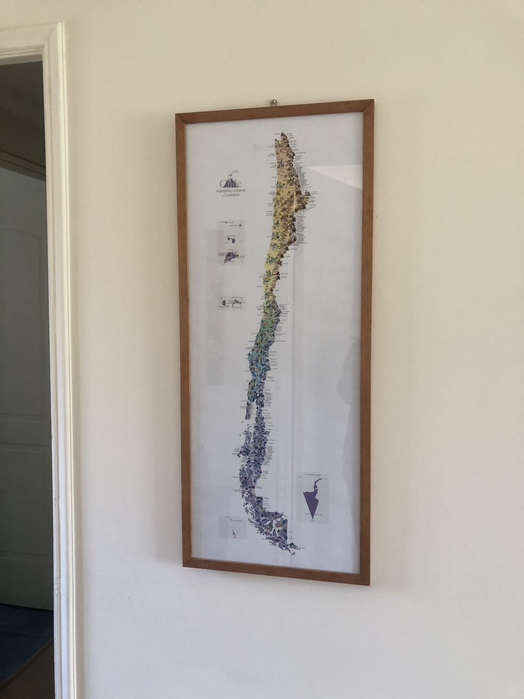 Customer photo review of Mapa de Montañas, Volcanes y Cordilleras de Chile - Lámina