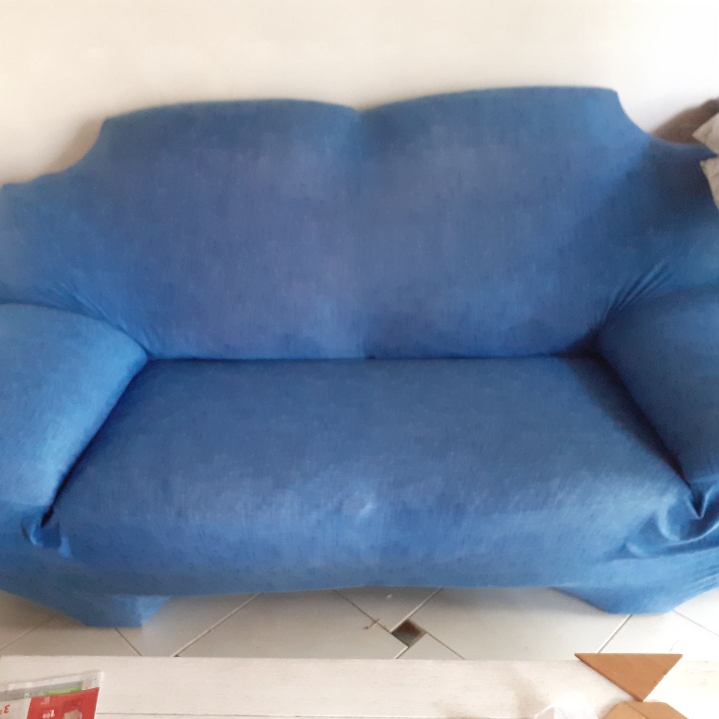 Customer photo review of Bleu - Housses Extensibles de Fauteuil et Canapé - La Maison des Housses