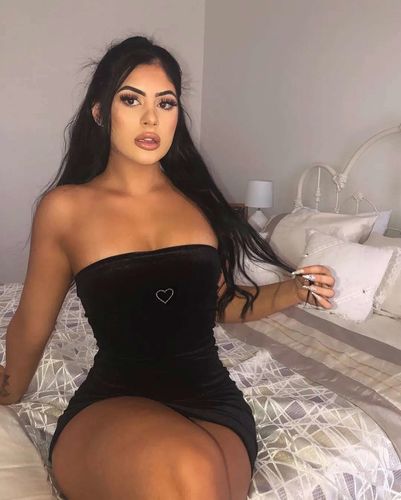 Customer photo review of Sexy Velvet Hot Drilling Skinny Dress