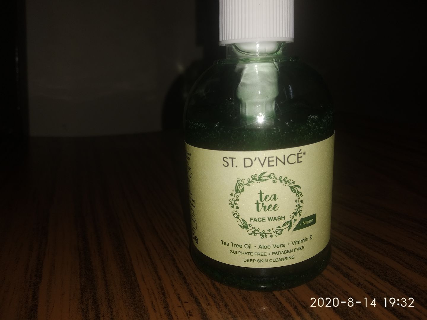 Customer photo review of Tea Tree Oil Face Wash with Neem & Aloe Vera, 150ml