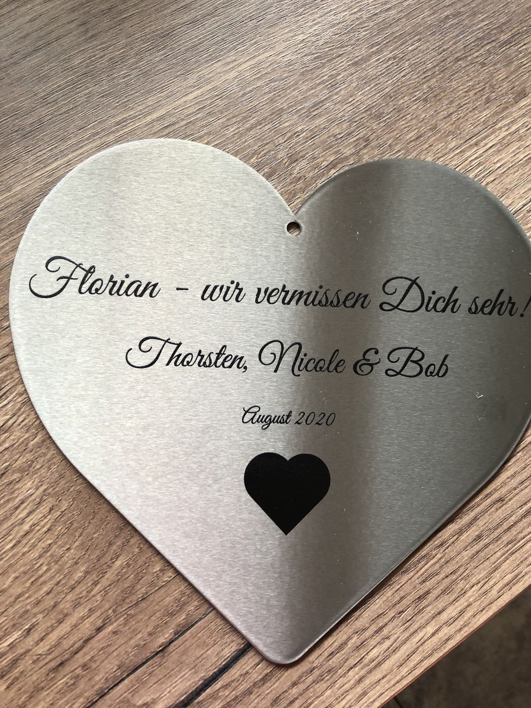 Customer photo review of Hochzeitsgeschenk - Dekoherz  "In schönen wie in schweren Stunden " aus edlem Stahl (personalisierbar)