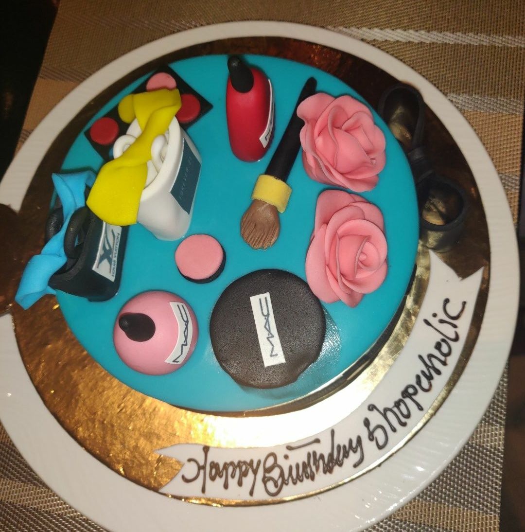 Customer photo review of Mini Fashion Cake