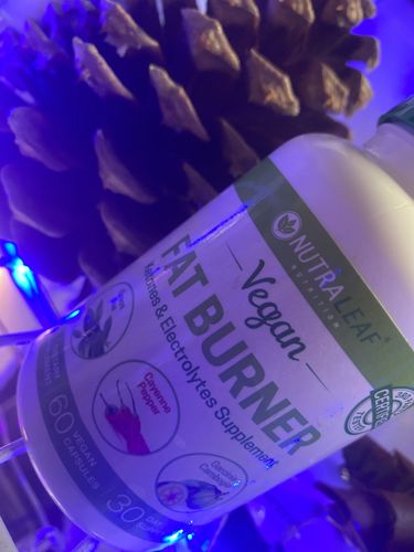 Customer photo review of NutraLeaf® Vegan Fat Burner