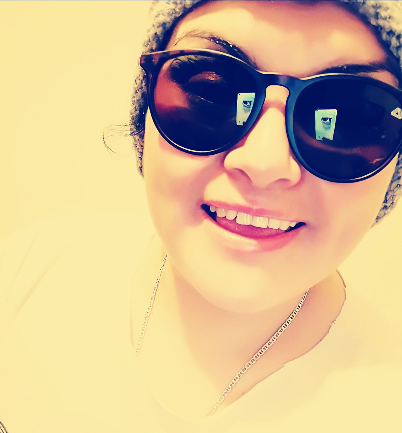 Customer photo review of Estuche de lentes de sol Reckless